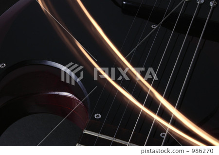 Electric guitar and light traces 986270