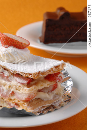 Millefeuille和Gateau Chocolat Millefeuille和Gateau Chocolat 987178