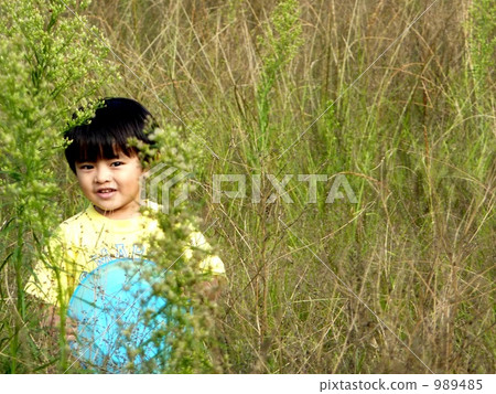 From the grass of the grass · · · 989485