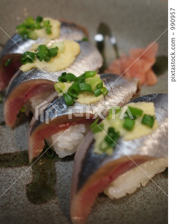 pike fish, saury, sushi 990957