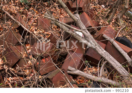 Brown landscape 991210