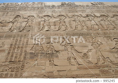 Egyptian gigantic temple Egyptian gigantic temple 995245