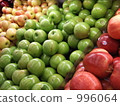 Pile of fruits 996064
