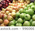 Pile of fruits 996066
