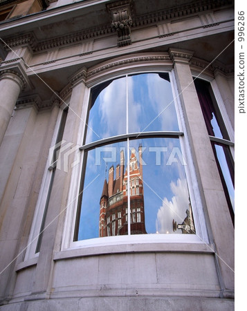 Window glass in London 996286