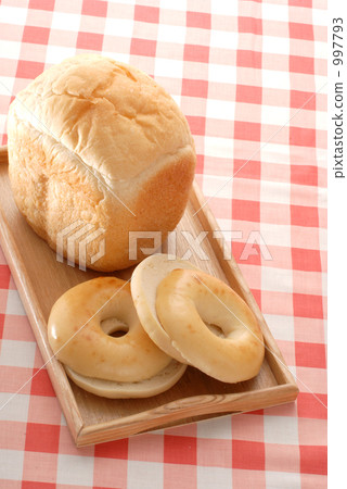 bagel, bagels, white bread 997793