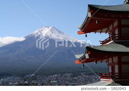 Fuji and the tower 1002043