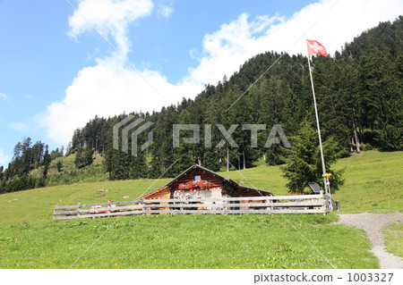 Heidi Alpuhutte 1003327