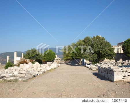 "Library and royal palace" of "Bergama (Pergamon) ruins" (Turkey) 1007440