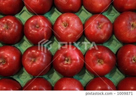 明亮的紅色朝日林戈 明亮的紅色朝日林戈 1009871