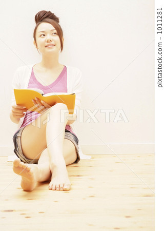 reading, female, females 1011281