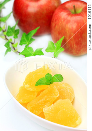  Dried fruit 1016113