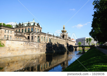 Dresden Zwinger 1020036