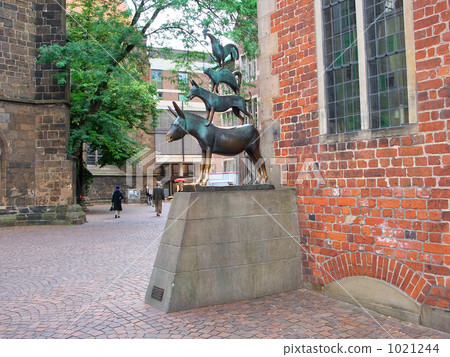 Bremen's music statue of Bremen 1021244