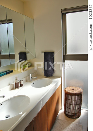 washroom, laundry basket, white wall 1023285