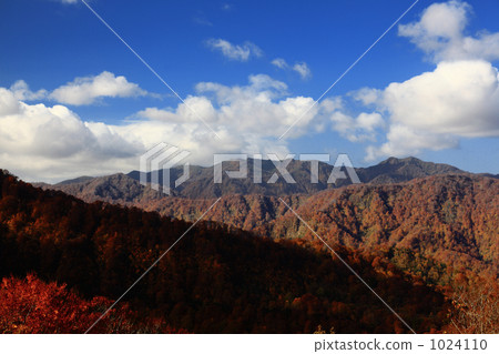 Shirakami mountains in autumn 1024110