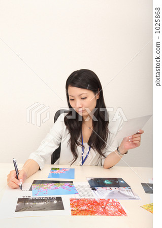 年輕女子 年輕女性 少女 1025868