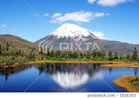 Rausu-dake in autumn Rausu-dake in autumn 1026263