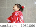 Shichigosan girl looks up 1031860