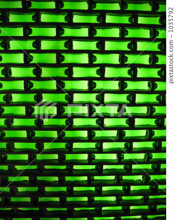 Bin wall 1035792