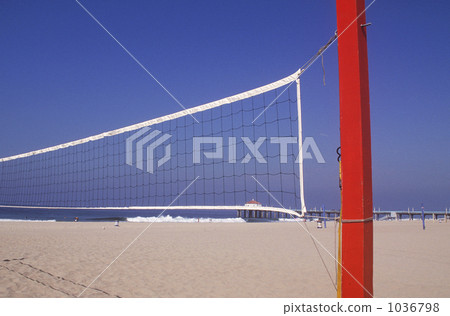 Santa Monica Beach / Beach Volleyball Court 1036798