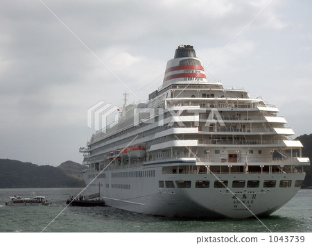 Luxury cruise ship Asuka II (Toba City, Mie Prefecture) 1043739