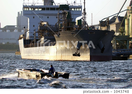 The sea of Sakai 1043748