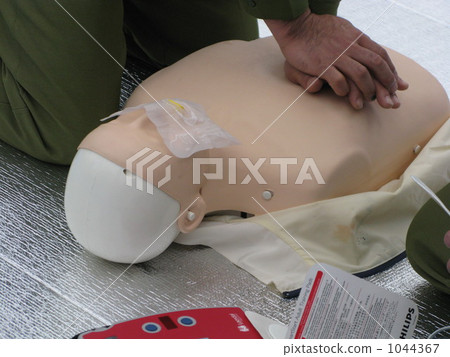 practice, heart massage, blue sheeting 1044367