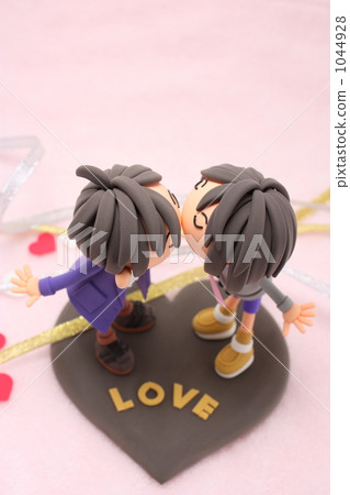 Lovers made with clay 1044928