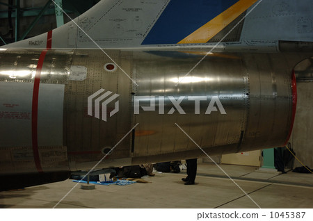 fuselage, airframe, warplane 1045387