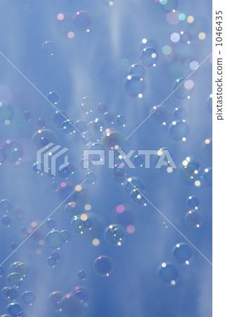 空和肥皂泡沫 1046435