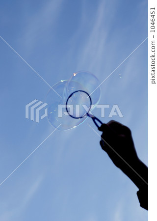 空和肥皂泡沫 1046451
