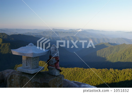 石鎚山 石燈籠 地藏菩薩 1051832