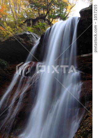 松川穀雨林瀑布 松川穀雨林瀑布 1057205