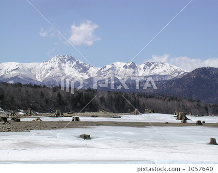 我希望東京大學從壩湖的底部出雪 1057640