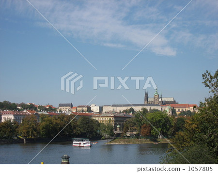 Prague Castle and Vltava River Prague Castle and Vltava River 1057805