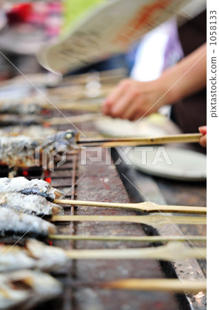 鹽烤鱒魚 1058133