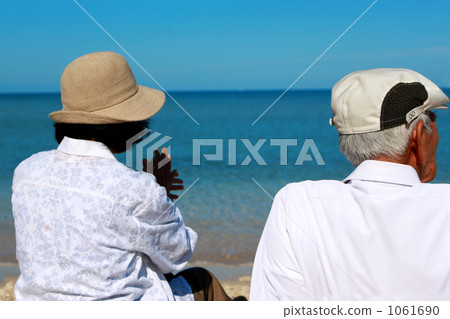 married couple, senior, elderly couple 1061690