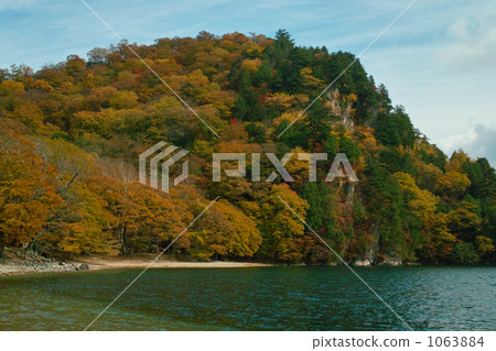 中禪寺湖在秋天 中禪寺湖在秋天 1063884