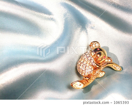 Diamond / Ruby / 24 gold gold ★ luxurious koala brooch Diamond / Ruby / 24 gold gold ★ luxurious koala brooch 1065393