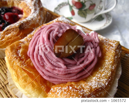 我想盡快吃。 我想盡快吃。 1065572