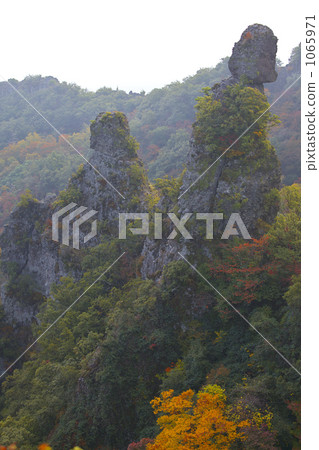 寒霞溪 形狀獨特的石頭 楓樹 1065971