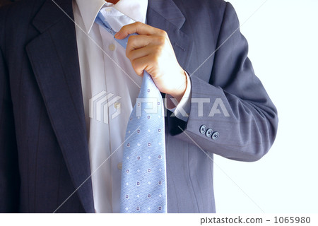 Solving a tie 1065980