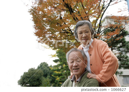 照片 老人 老年夫婦 中老年人 首頁 照片 人物 男女 情侶/夫妻 老人