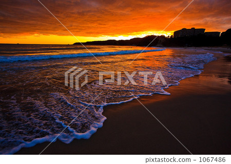 sunset, water's edge, coast 1067486