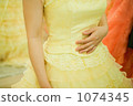 Color dress Yellow hitting hand 1074345