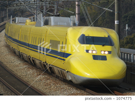 Dr. Yellow going to Sanyo Shinkansen's sights 1074775