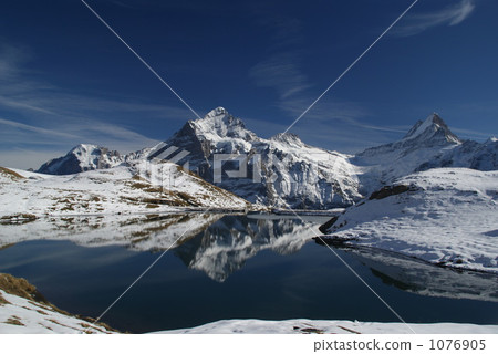 Wetterhorn和Bach alpsee 1076905