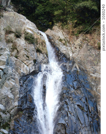 Falls of the Ikuta River flowing Falls of the Ikuta River flowing 1080240
