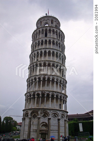 Leaning tower of Pisa 1081994